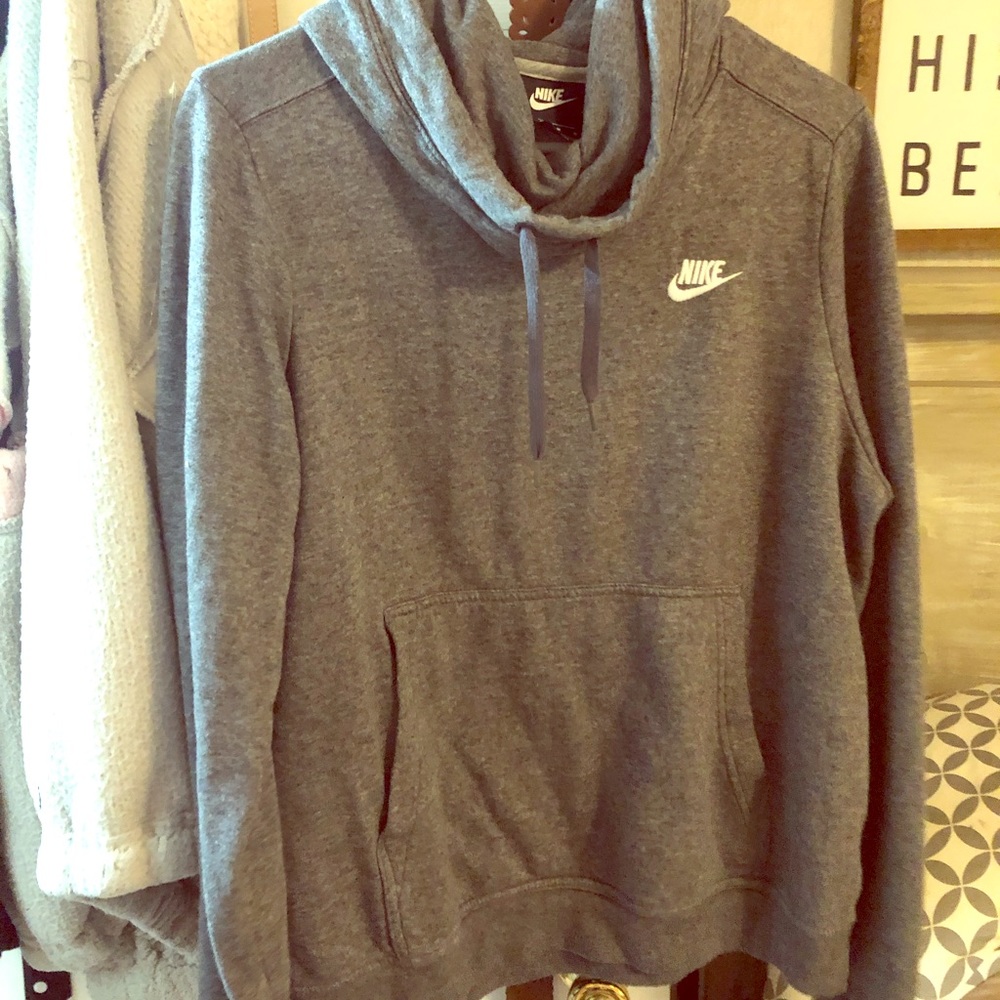 Nike funnel hoodie